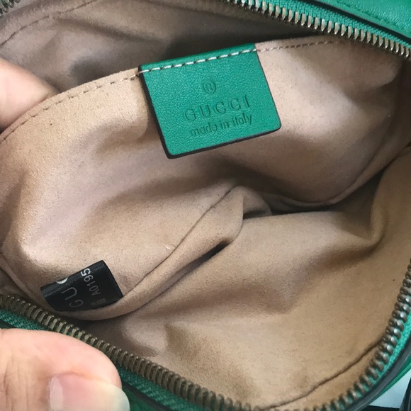 🔥SOLD🔥Gucci Fanny pack - Picture 3 of 8